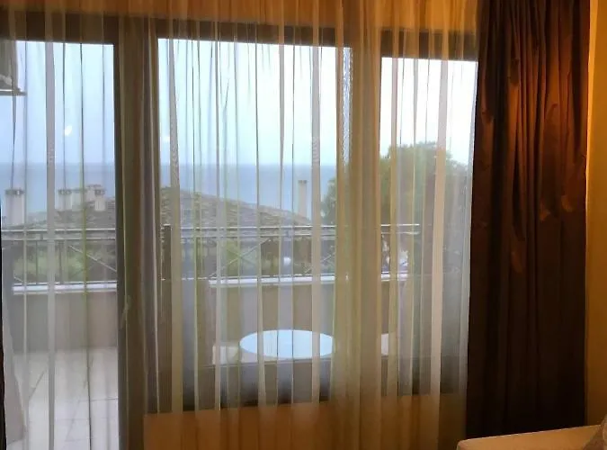 Apartment Sirena Sea View