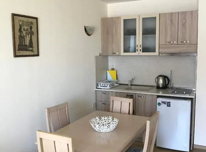 Apartment Sirena Sea View